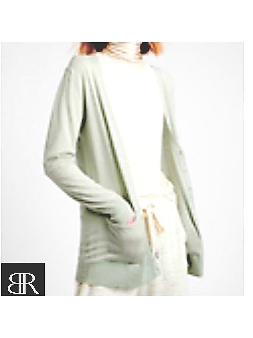 Banana Republic 100% merino wool light long cardigan w pockets. Medium